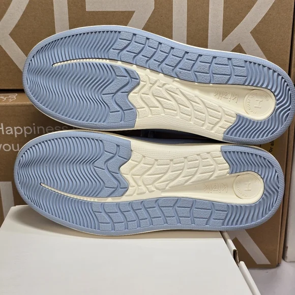 Sydney, Soft Chambray, leather, comfortable, NIB, $149 - Picture 6 of 11